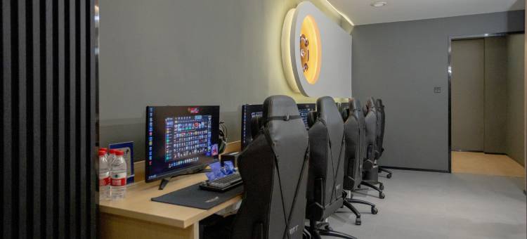 网鱼电竞酒店(南京玄武湖南京站店)图片