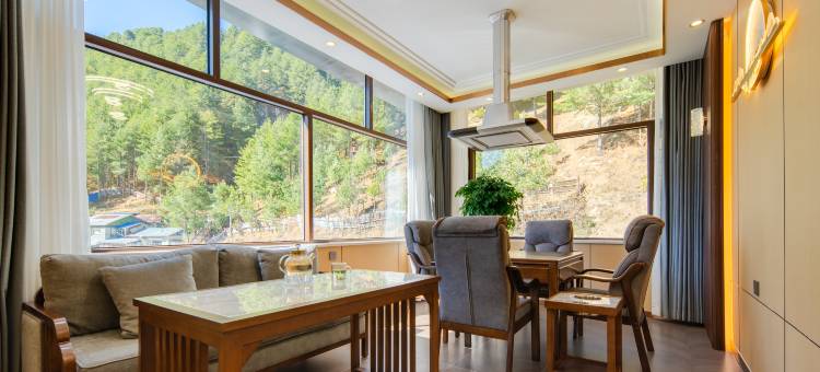 拉吾塔布酒店(亚东店)图片