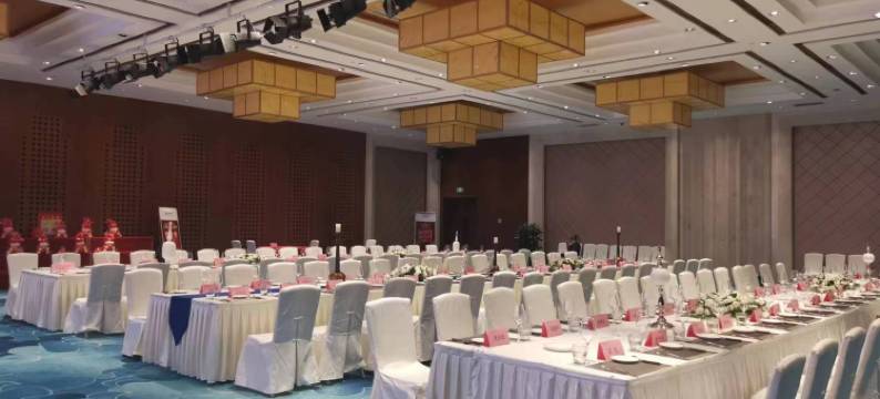 新疆润锦国际酒店(奎屯美美公园店)图片