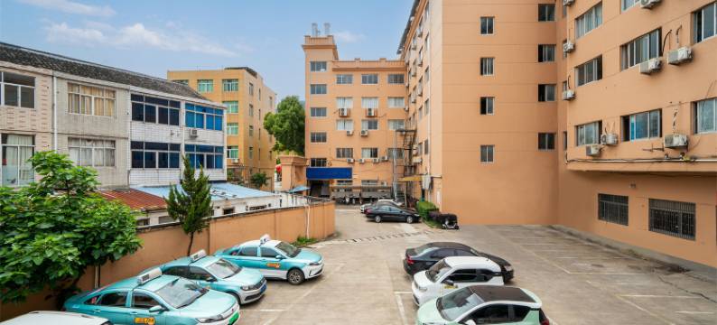 格林凯瑞轻奢酒店(台州路桥中盛广场店)图片