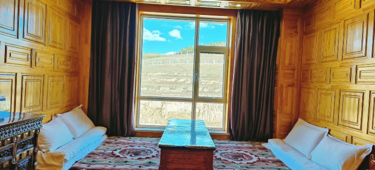 合作颐隆贵百大酒店图片