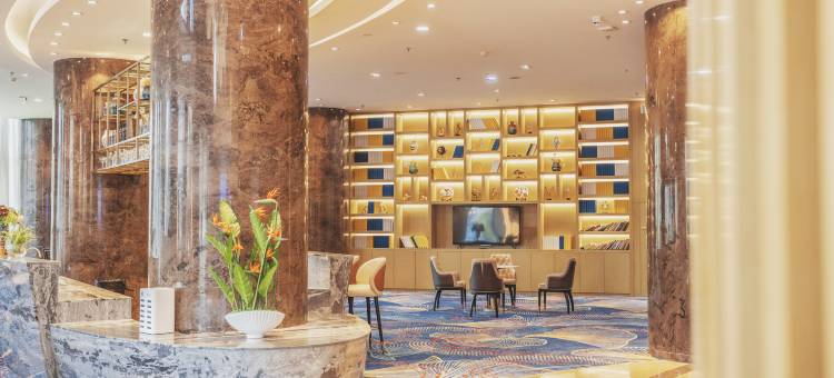 维也纳国际酒店(绿地东海岸可乐村地铁站店)图片