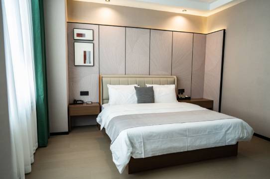 亚悦酒店(鄂尔多斯东胜天骄北路店)