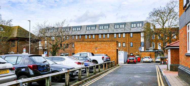 Hybrid Resi - Cheam, Sutton Near Wimbledon with Onsite Car Parking图片