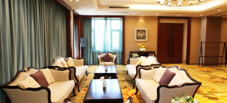 青岛海林山庄大酒店(石老人海水浴场海安路地铁站店)图片