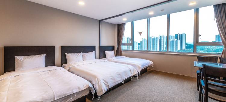 龙仁特里尼城市套房酒店(The Triny Urban Suites)图片