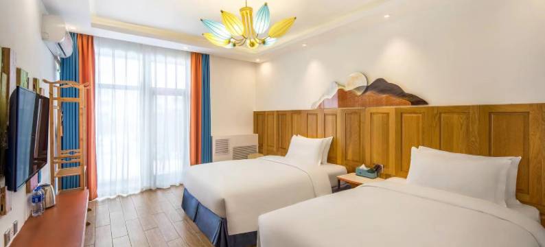 衣衣温泉客栈(长白山西景区旅游服务中心店)图片