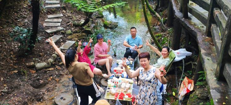 梅州客天下艺术家园酒店图片