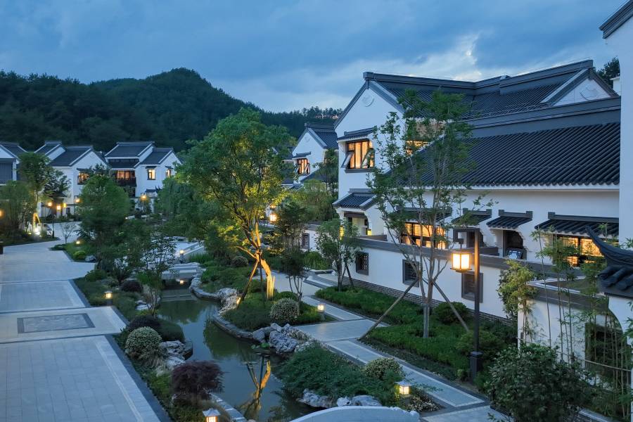 黃岡羅田鳩茲非繁雲居酒店