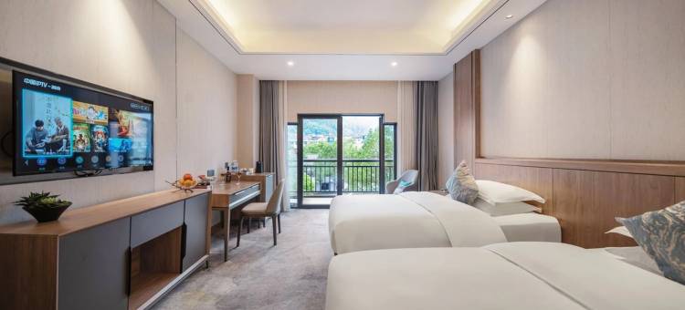 张家界专家村阳光庭院酒店(国家森林公园武陵源标志门店)图片