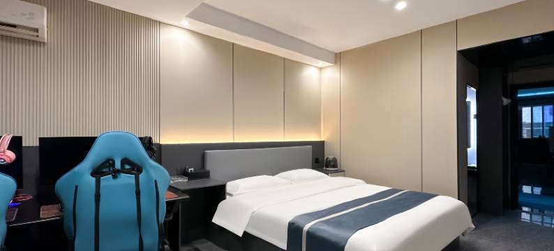 HiGo电竞观影酒店(信阳火车站天润广场店)图片