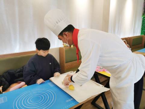 扬州凤凰岛逸扬温泉度假村落图片