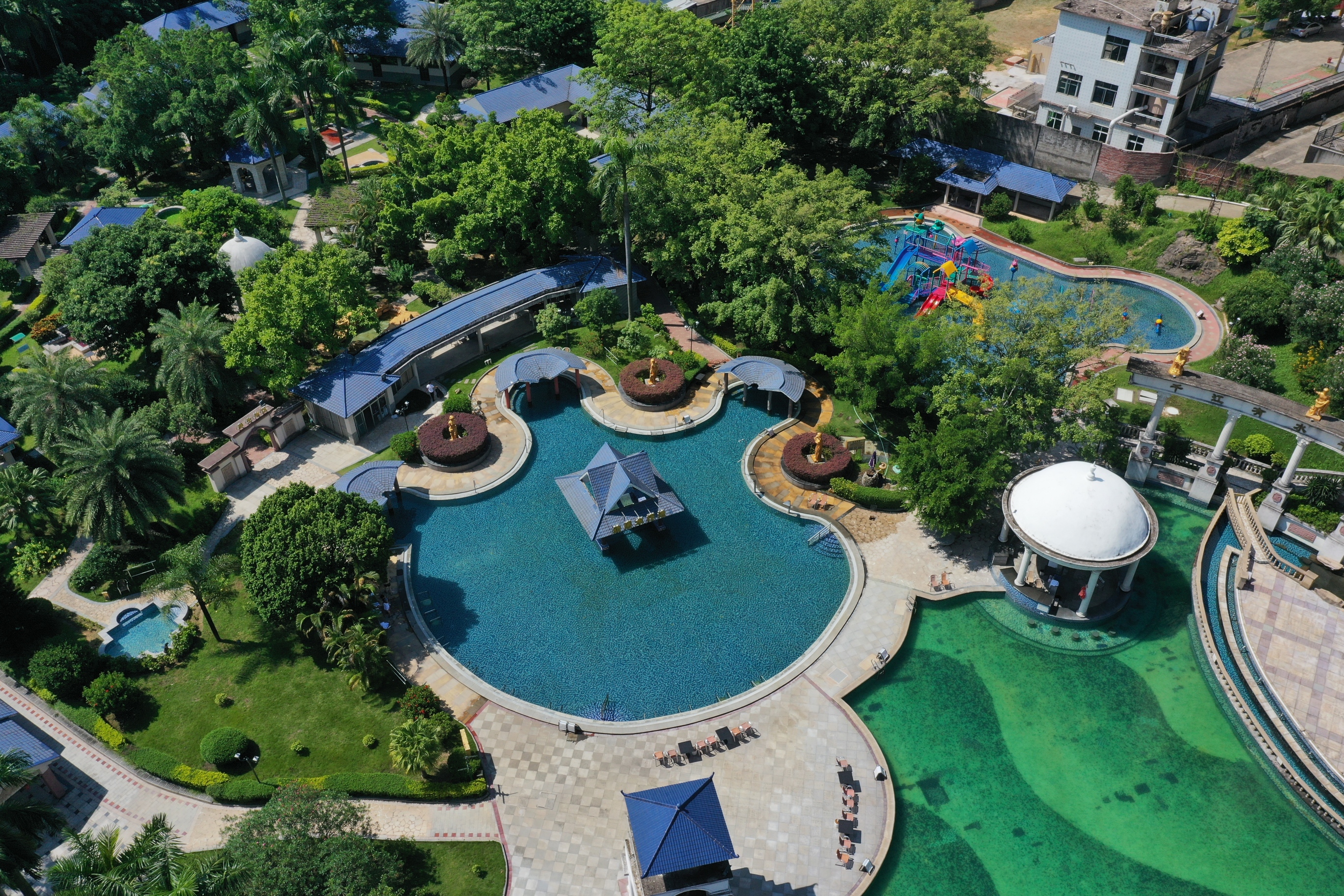 Qianjiang Hot Spring Hotel Over view