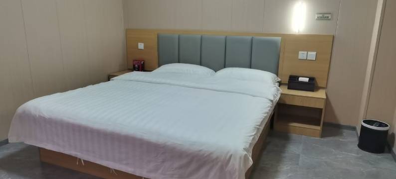 苹果酒店(重庆石新路地铁站店)图片