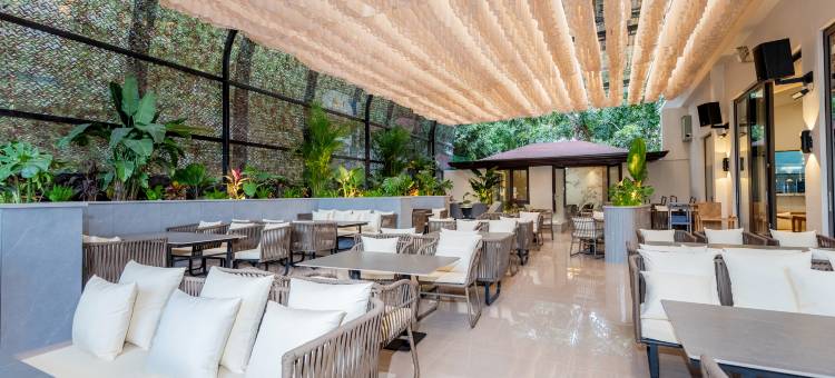 三亚峰创假日酒店(三亚湾市政府店)图片