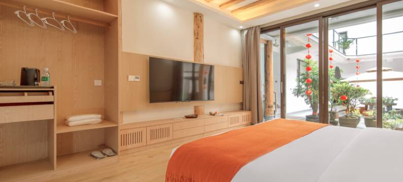 丘山.半舍美宿(腾冲和顺古镇店)图片