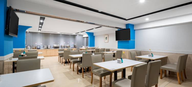 如家睿柏·云酒店(武汉吴家山东吴大道轻轨站店)图片