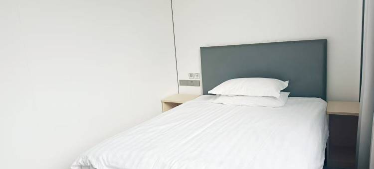 青季酒店MINI(上海周浦繁荣路地铁站店)图片