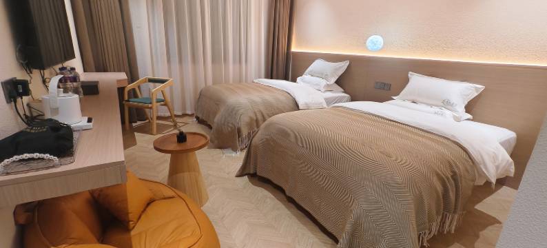 楚雄月沐云玺酒店(彝人古镇店)图片