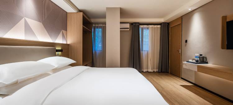 柏曼酒店(重庆渝中大礼堂店)图片