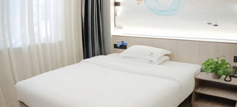 星空电竞酒店(贵港平南中心广场店)图片