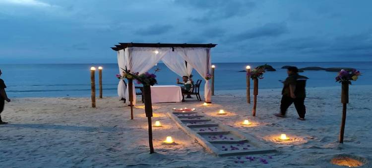 lorin海滩度假村勿里洞(Beach Rock Resort Belitung)图片
