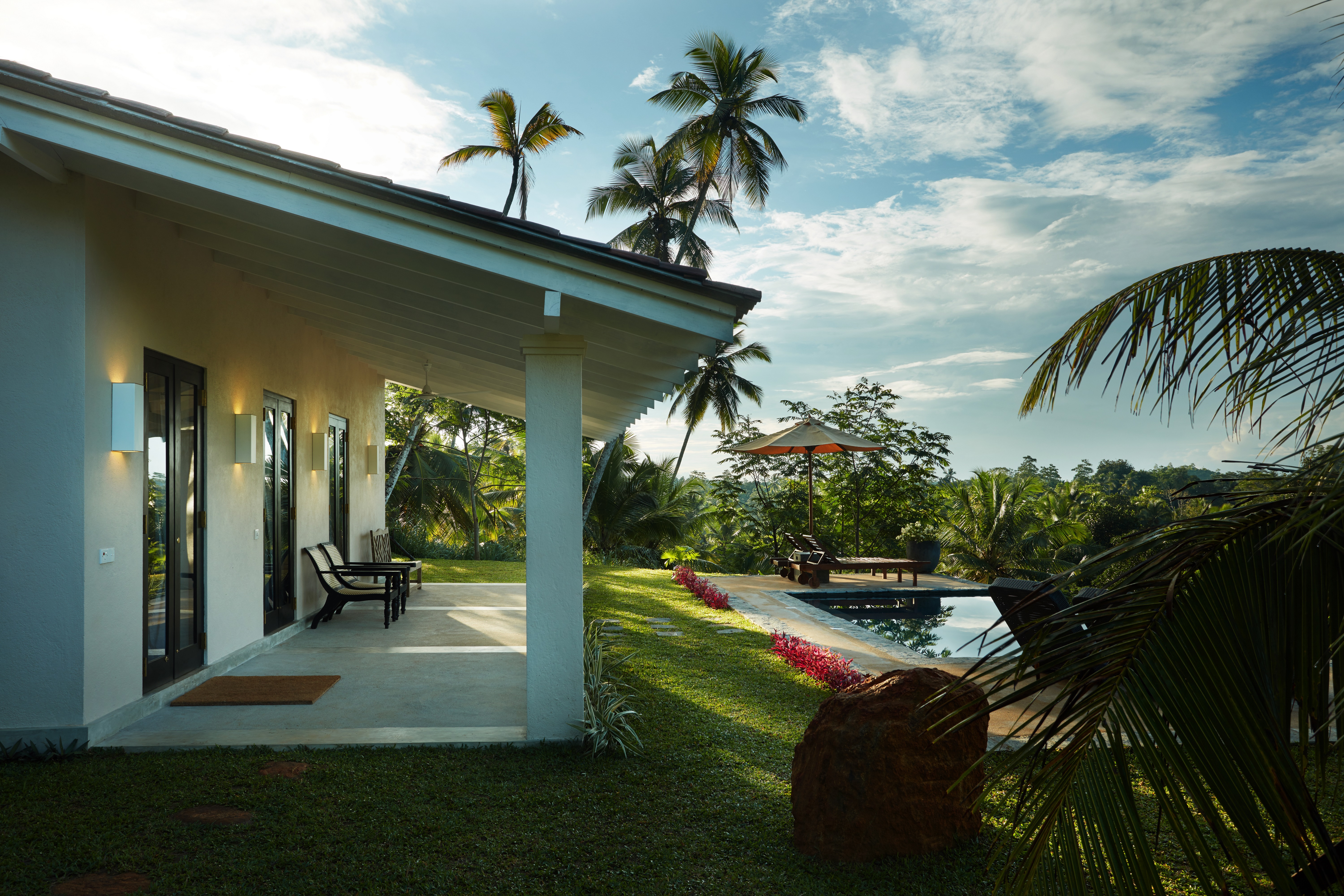 Kahanda KandaOver view