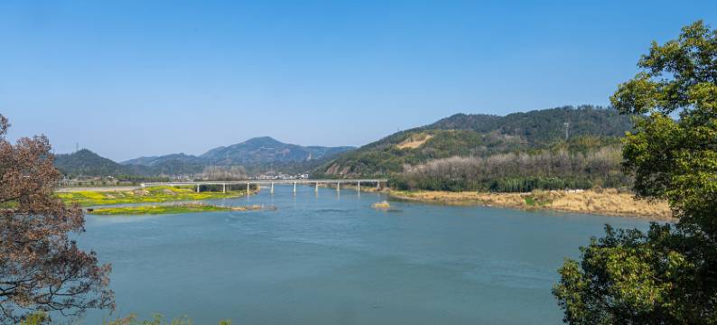 GUCHI故迟·江景汤泉民宿(OMG心跳乐园店)图片