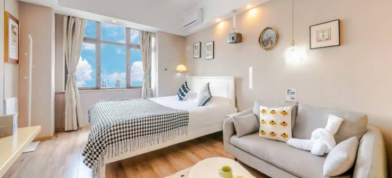 Crof·椿日微澜精品公寓(五四广场宁夏路地铁站店)图片