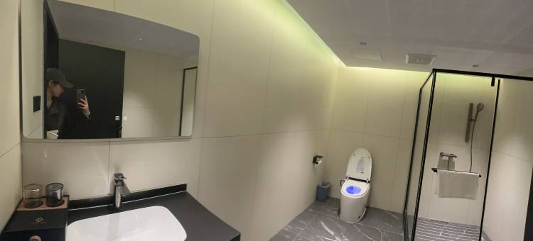 炉霍卡瓦洛日大酒店图片