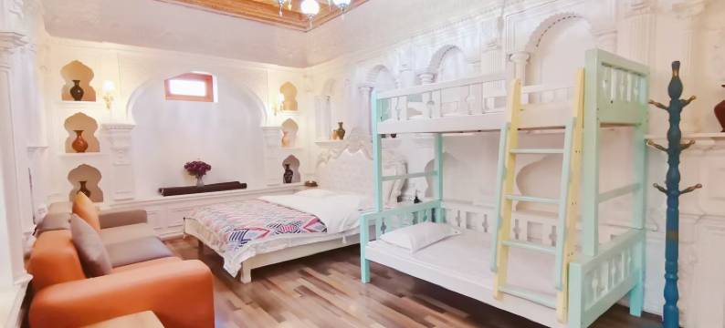 丝路庭院民宿(喀什会展中心店)图片