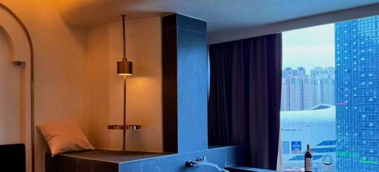 某间酒店(花果园双子塔方圆荟海豚广场店)图片