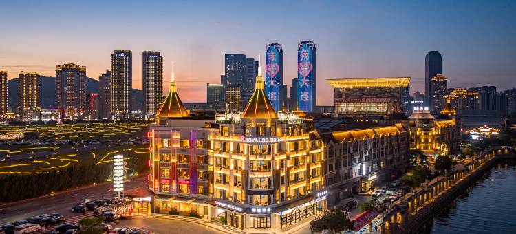 RROYALSSHOTEL汤泉酒店图片