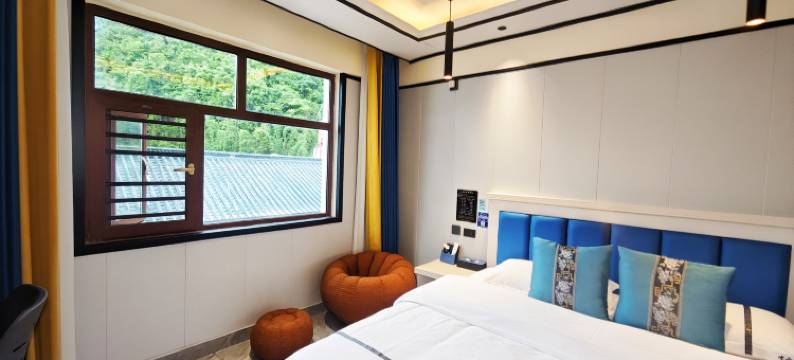 凌云酒店(南伞镇河畔公园店)图片