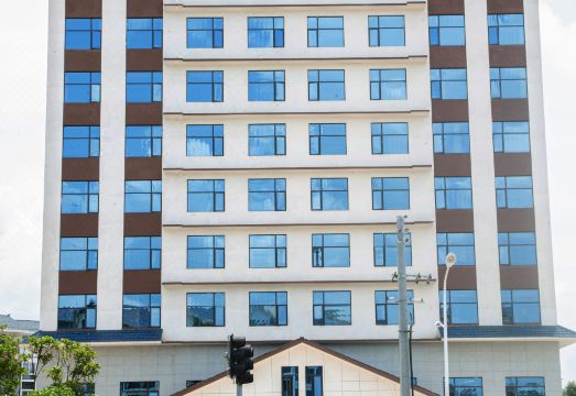 镇宁金瀑酒店外景图