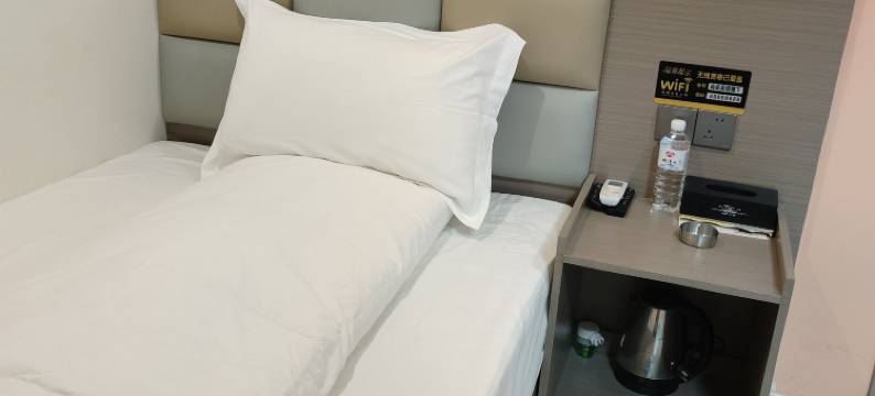 尚辰宾馆(东台火车站店)图片