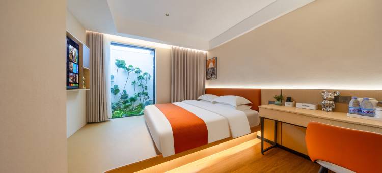 萨途美宿(正中间二马路美食街店)图片