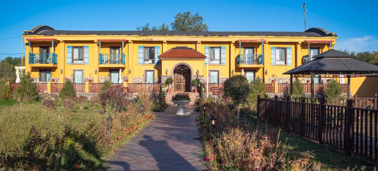 深山见·云杉·萨慕迩森·Design庭院度假民宿图片