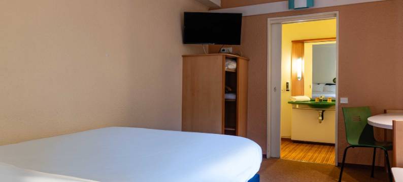 格勒诺布尔大学2号B&B住宿加早餐酒店(B&B HOTEL Grenoble Université 2)图片