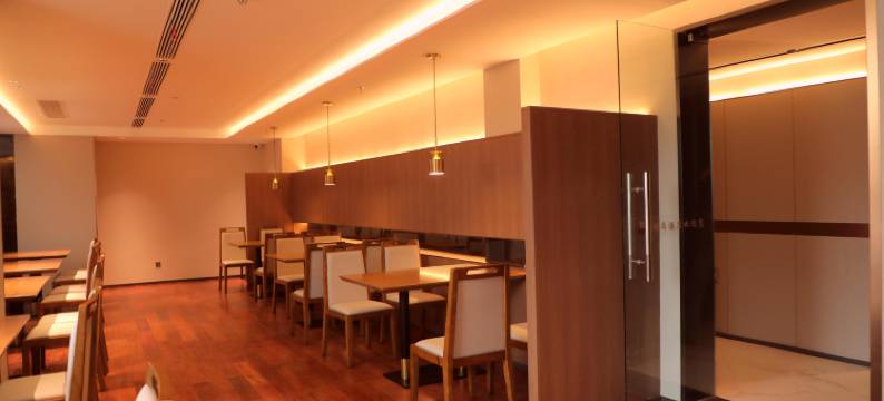 鸿尚酒店(潢川西亚和悦广场店)图片