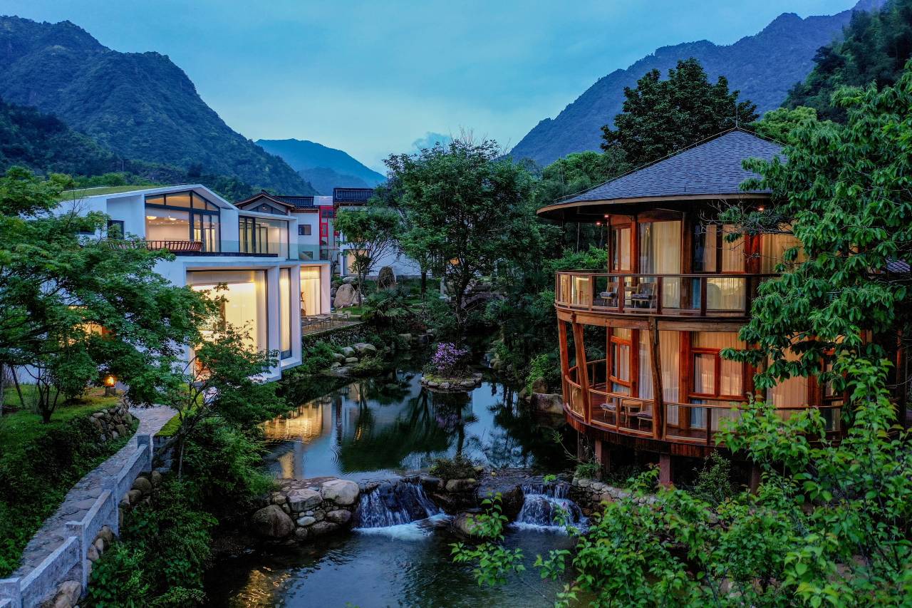 三清山望三清艺术聚落图片