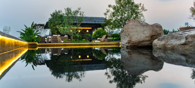 雲诗邸花园酒店(盈江国际翡翠城店)图片