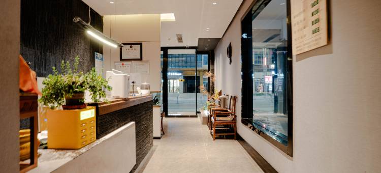 寻巴雅酒店(阿坝县格尔登寺店)图片