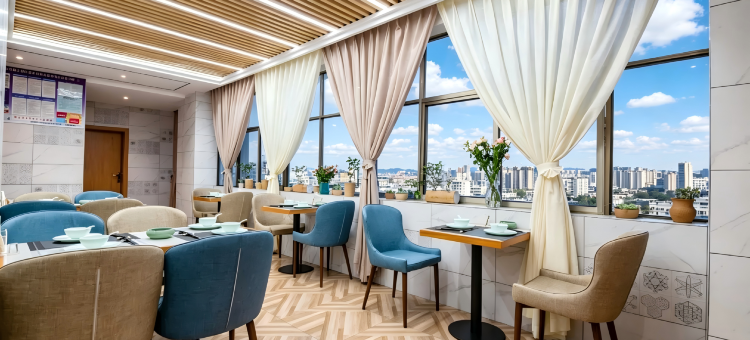 享·酒店(曲靖沾益高铁站店)图片