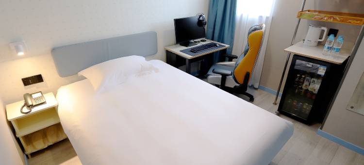 网鱼电竞酒店(苏州龙湖相城天街夏圩地铁站店)图片