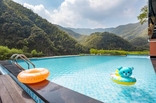 篝火山庄·溪畔·星空泳池亲子度假民宿(月亮湾景区店)