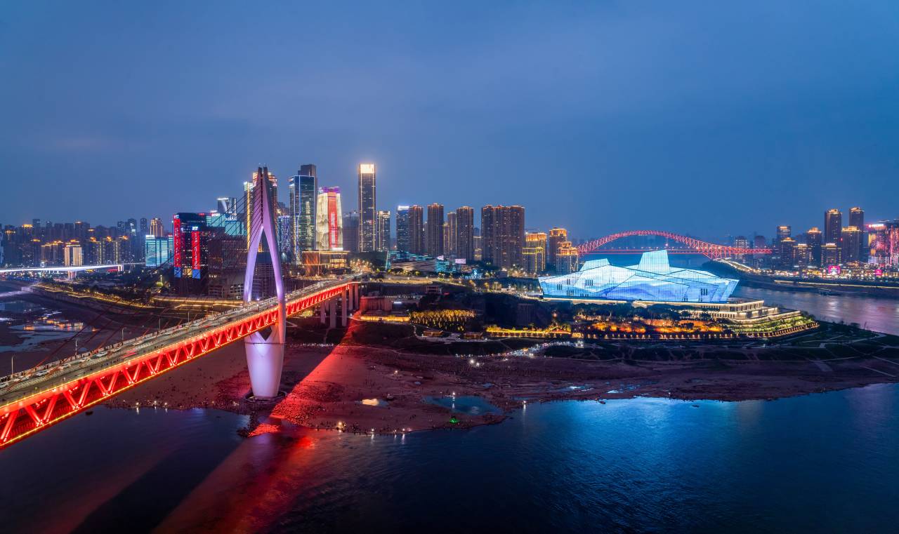 东篱江畔酒店(重庆解放碑洪崖洞店)图片