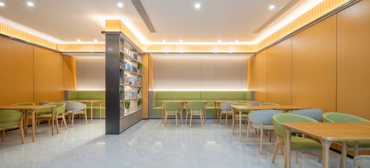 怡莱莫丽酒店(自贡华商国际城店)图片