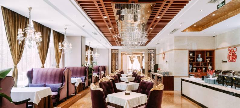 乐山广寒宫酒店(乐山高铁站嘉兴路美食街店)图片