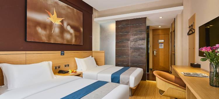 柏纳酒店(东渡码头邮轮中心地铁站店)图片